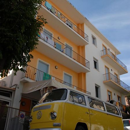 Jammin' Hostel & Bar ริมินี ภายนอก รูปภาพ