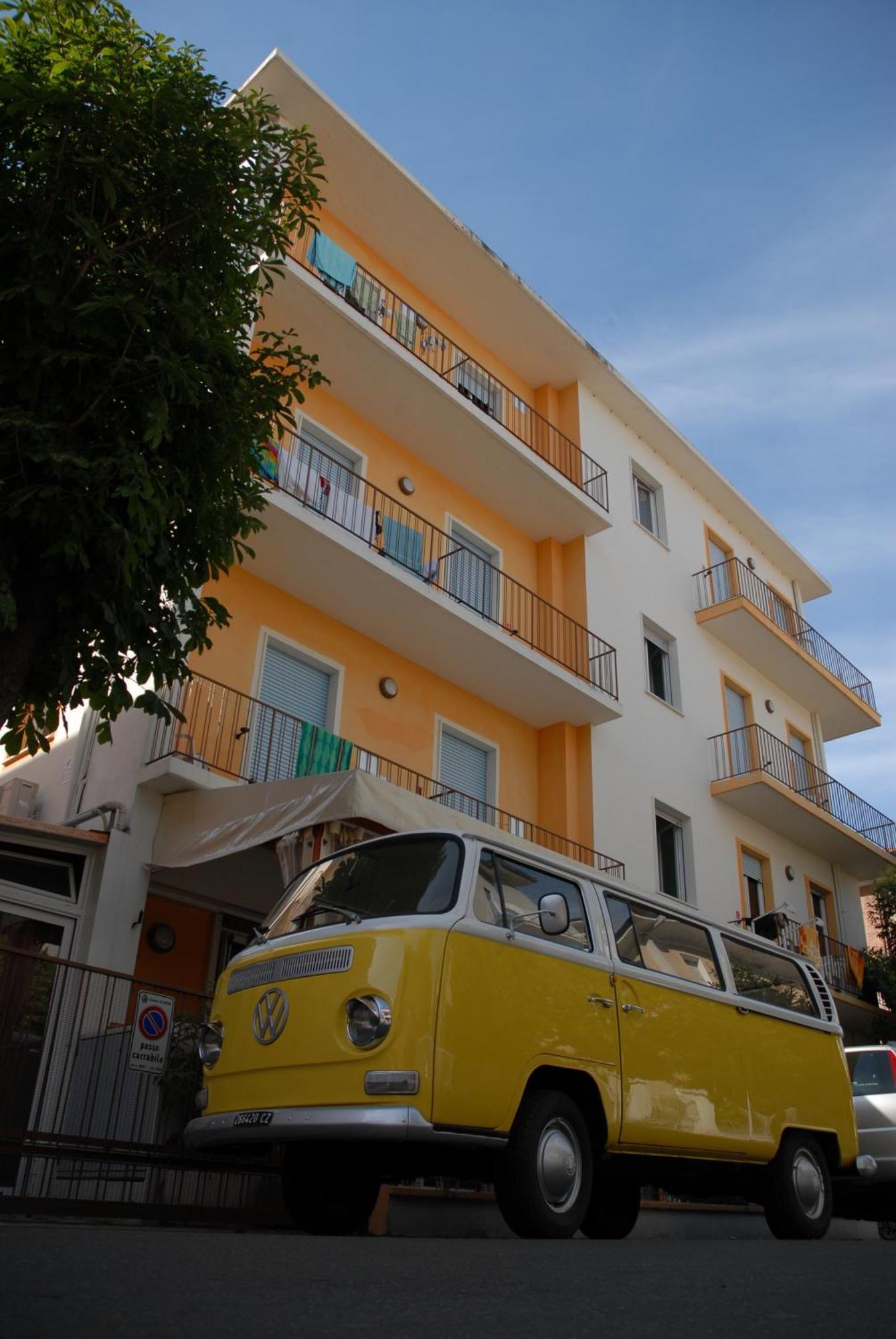 Jammin' Hostel & Bar ริมินี ภายนอก รูปภาพ
